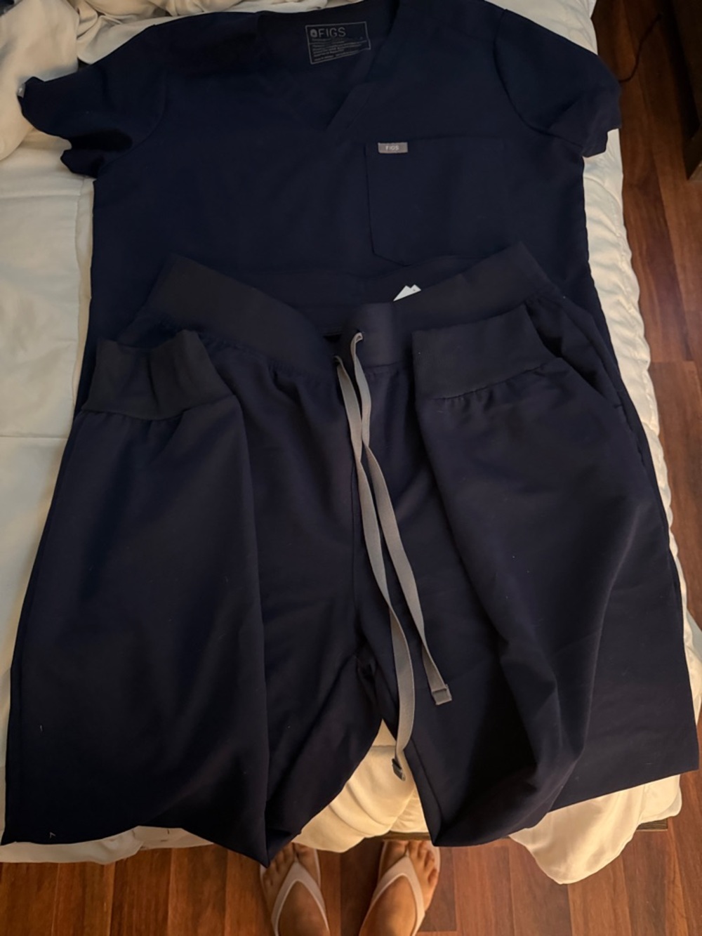 Figs Zamora high waisted Jogger set in color NAVY